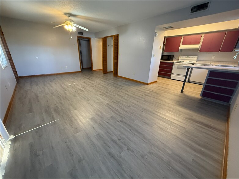 Building Photo - 70 Crockett Rd