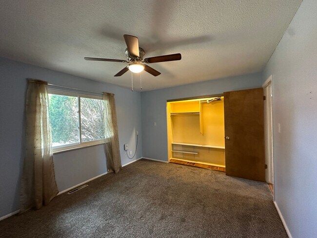Building Photo - 4503 Montebello Dr