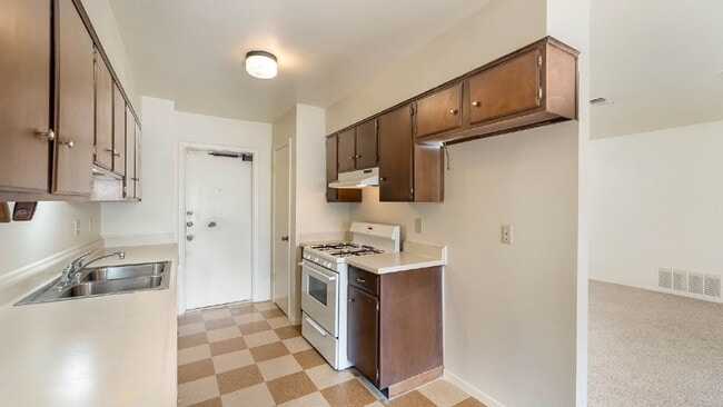 Building Photo - 4710 Casa Bello St