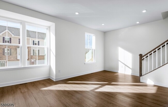 Building Photo - 9 Peckwell St