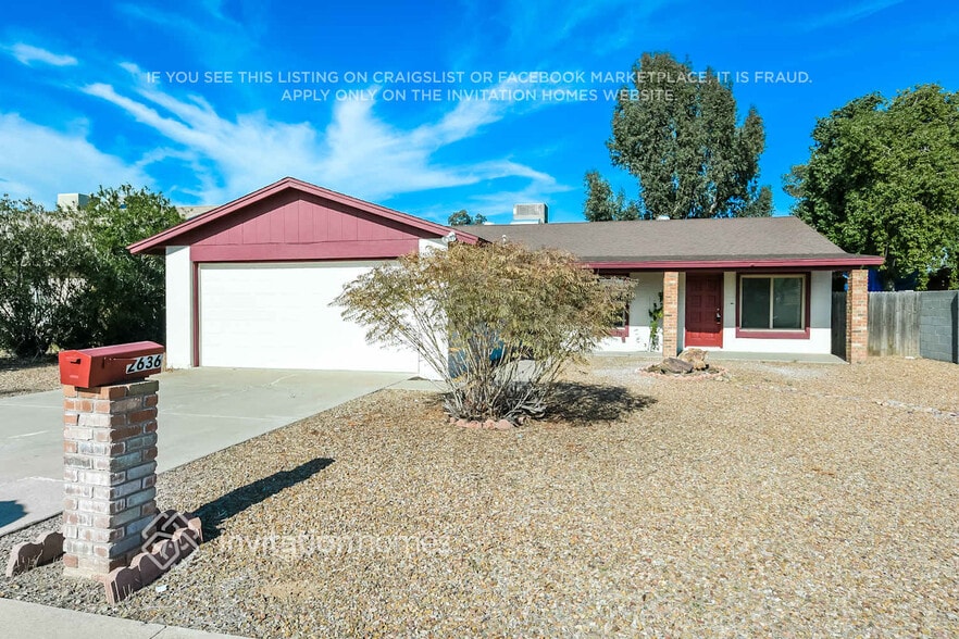 Primary Photo - 2636 E Cactus Rd