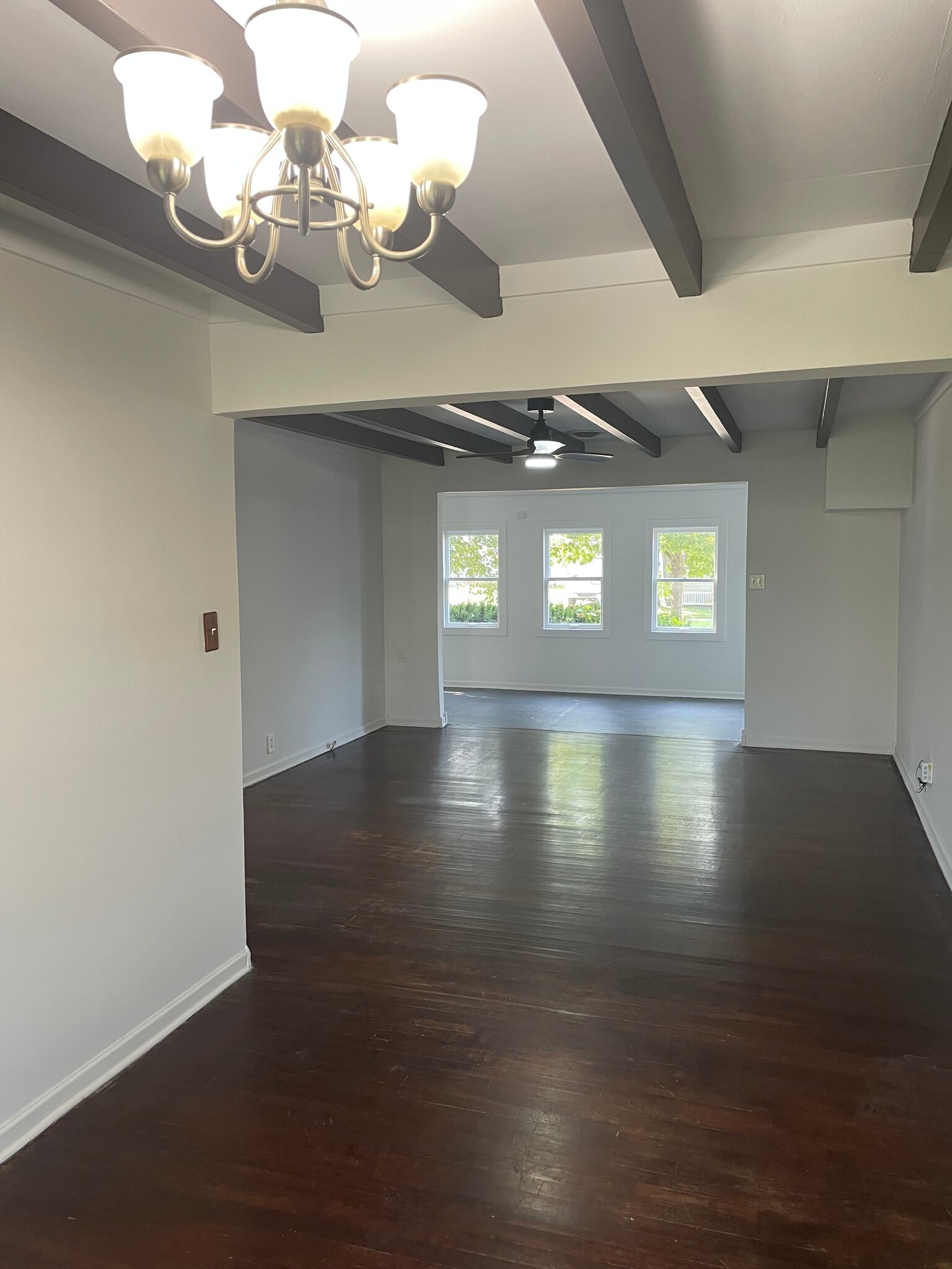 Building Photo - 814 W Vine St