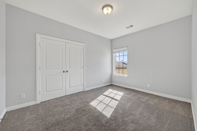 Building Photo - 16114 Sydneyann Dr