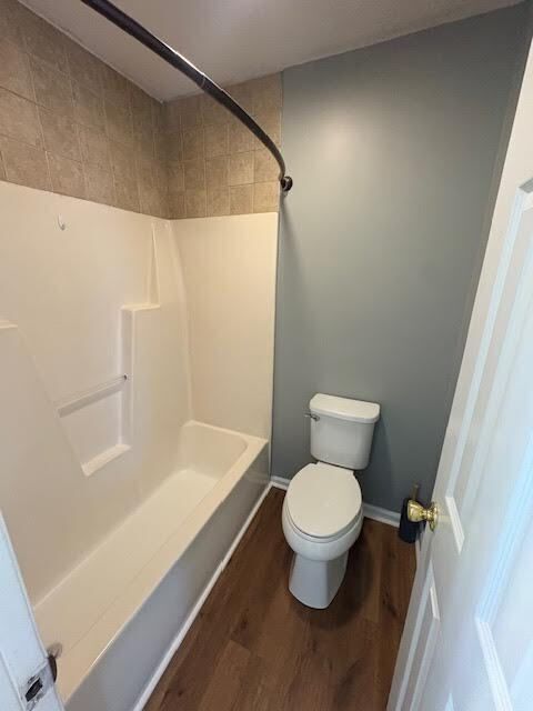 Building Photo - 102 W Victoria Ct