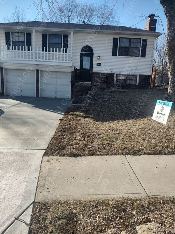 13026 S Cottonwood Dr 13026 S Cottonwood Dr Olathe KS 66062