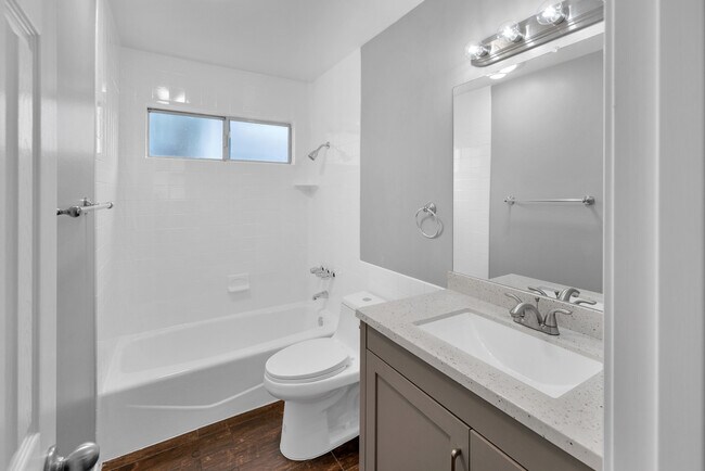 Secondary Bath - 4475 Dale Ave
