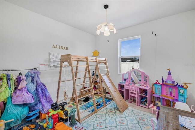 Building Photo - 3471 Dovetail Ave