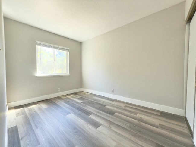 Building Photo - 217 Chantilley Ln