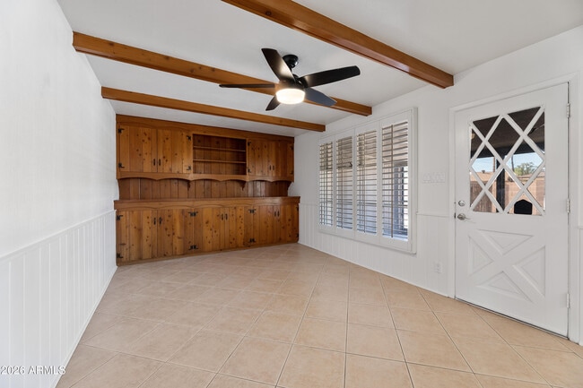 Building Photo - 8520 E Roma Ave