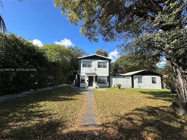 Building Photo - 3331 SW 15th Ave