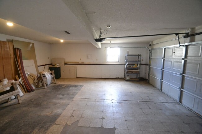 Building Photo - 3710 Trail Rock Pl