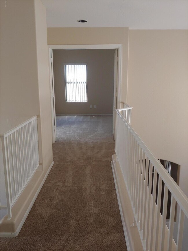 Building Photo - 1922 N 106th Ln