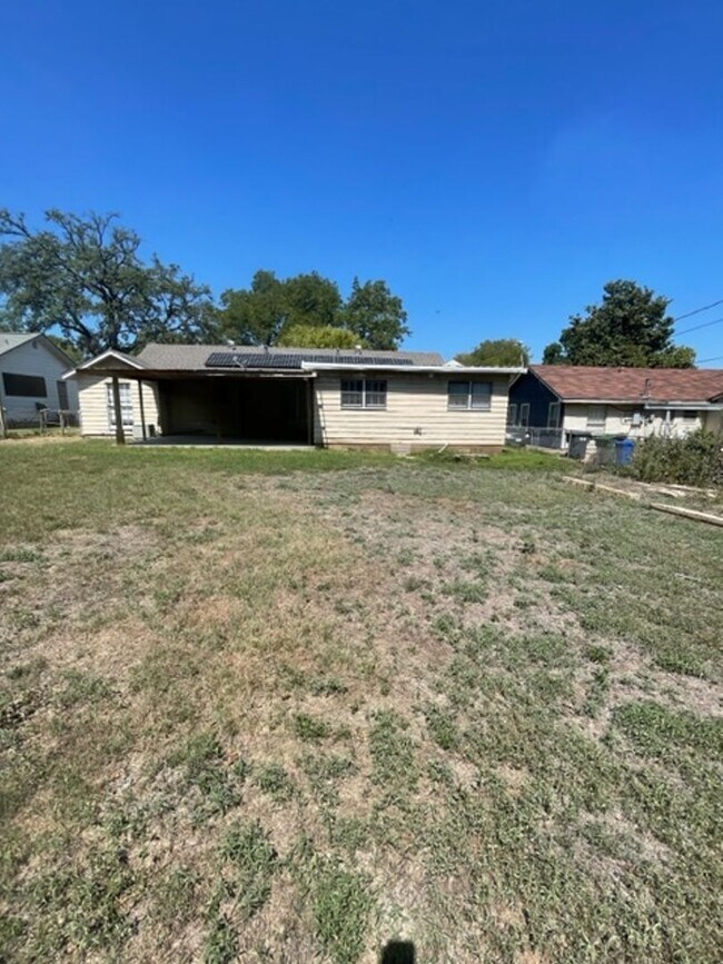 Building Photo - 3716 Parkwood St
