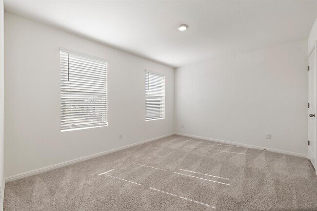 Building Photo - 640 Gemsbok Rd