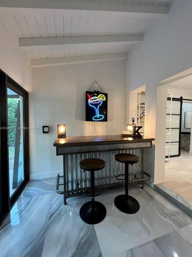 Building Photo - 5173 Alton Rd