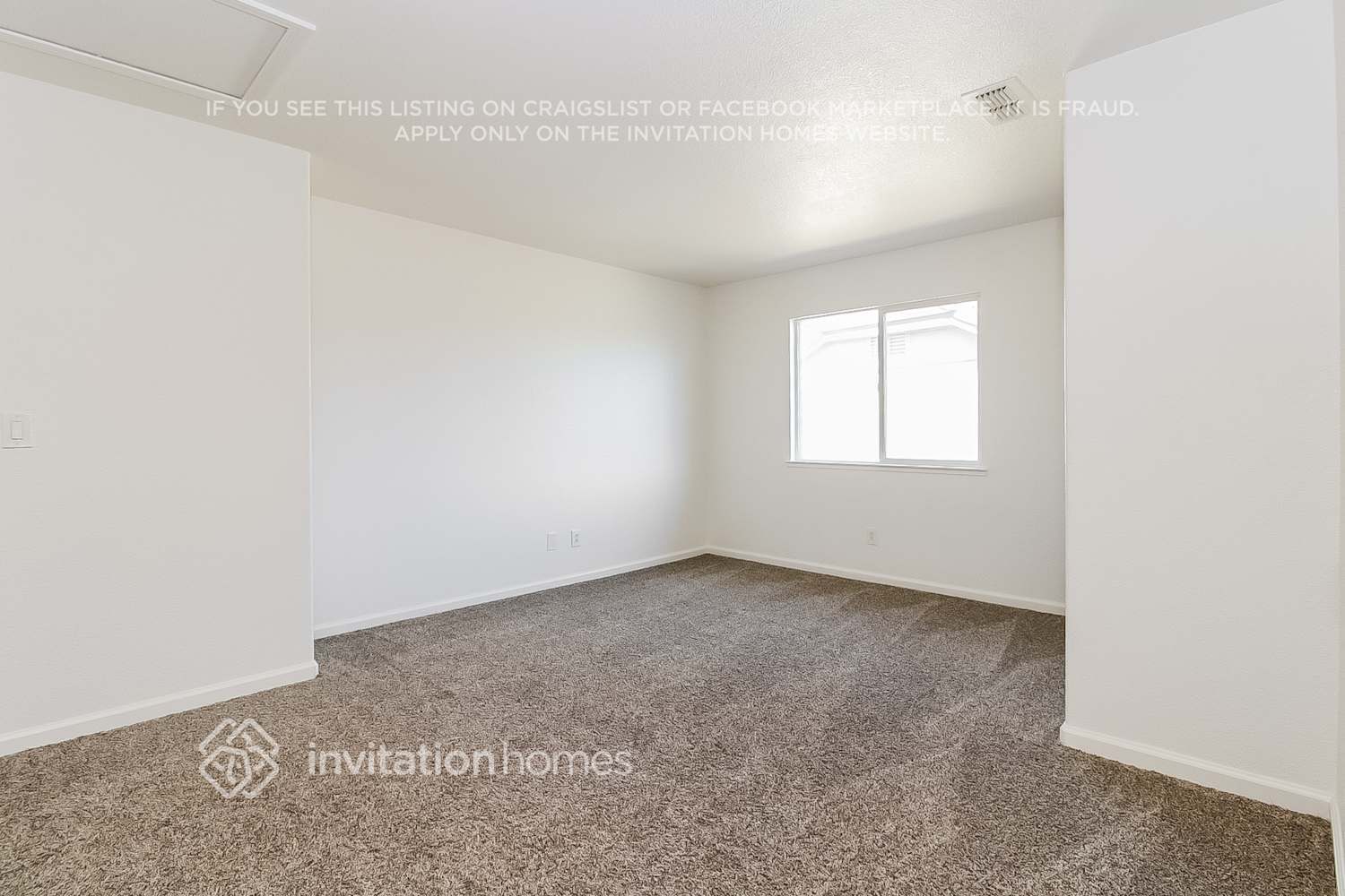 Building Photo - 2556 Hawk Crest Dr
