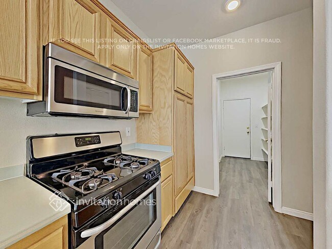Building Photo - 5773 Cowboy Fiddle Ct