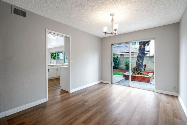 Building Photo - CERRITOS -BEAUTIFUL 5BR HOME FOR LEASE $4600