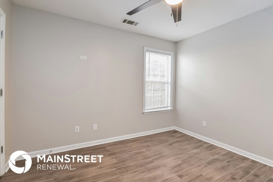 Building Photo - 7082 Parkbrook Ln