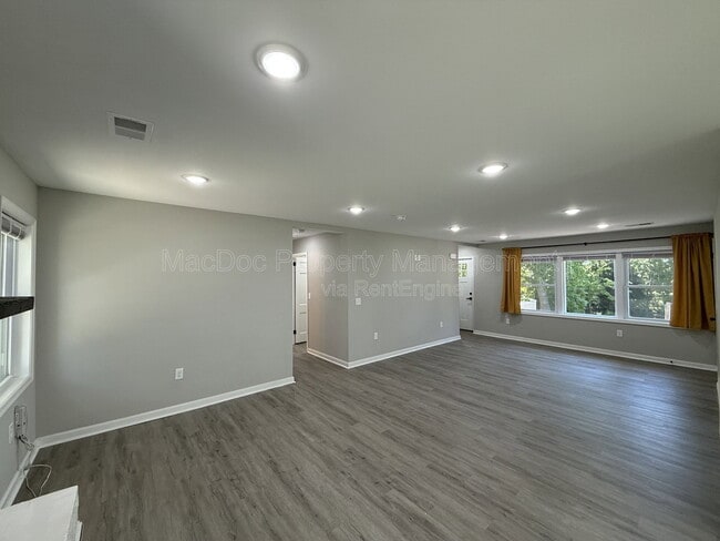 Building Photo - 12317 Metlock Rd