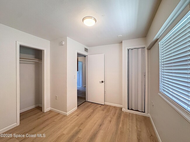 Building Photo - 1500 Highland Ct