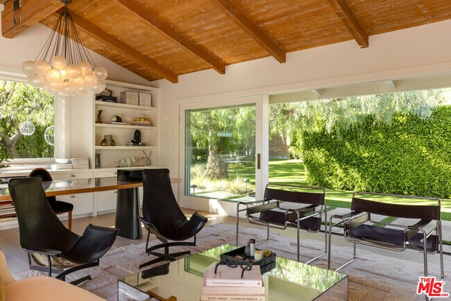 Building Photo - 6048 Philip Ave