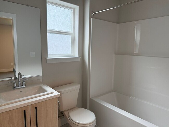 Building Photo - Beautiful Three Bedroom New Construction Home For Rent