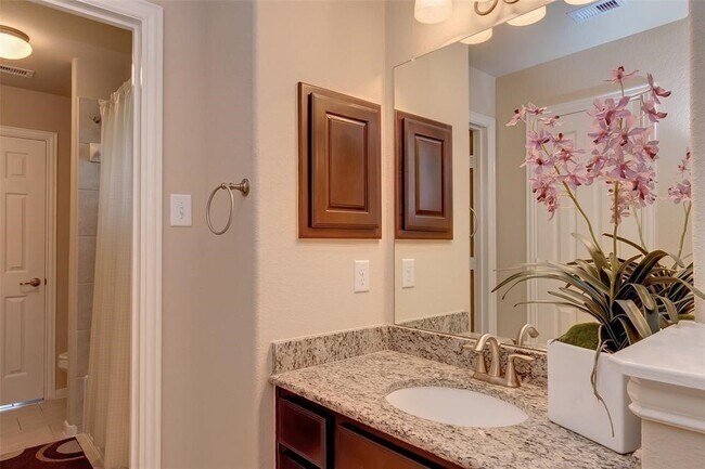 Building Photo - 3 Galleta Ct