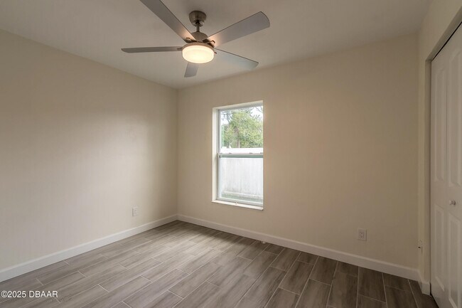 Building Photo - 1431 Victory Palm Dr