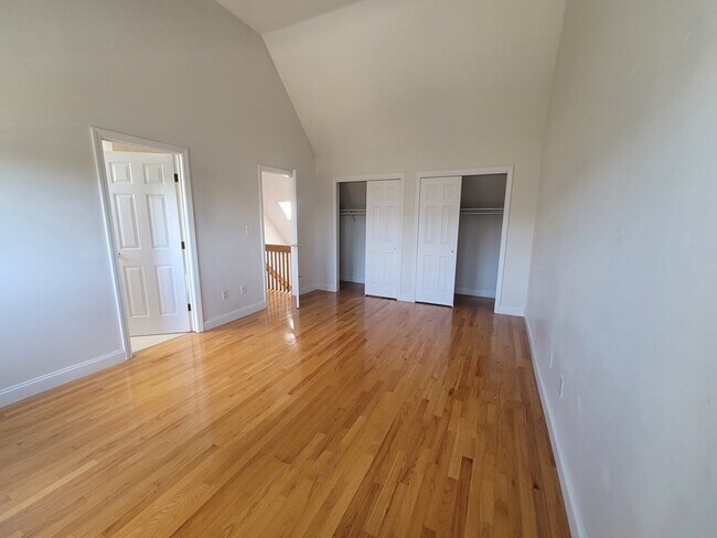 Building Photo - 3 Raymond St