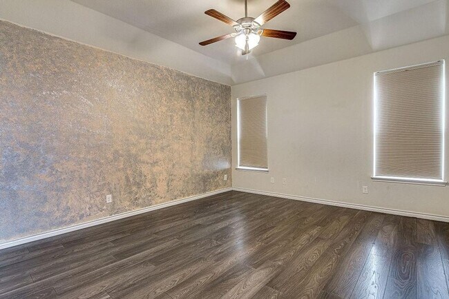 Building Photo - Spacious 4BR House in Burleson