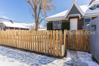 Building Photo - 1506 E Redondo Ave