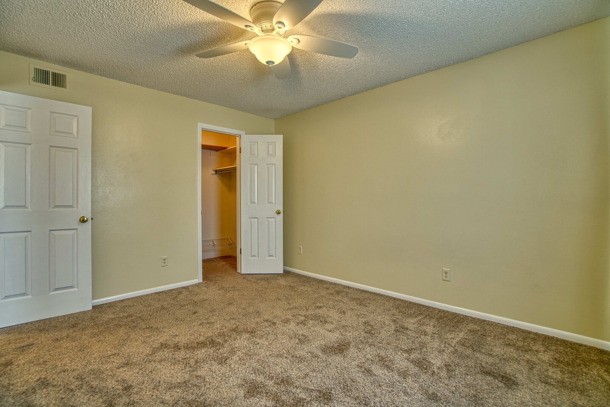 Building Photo - 2003 Terry St 106