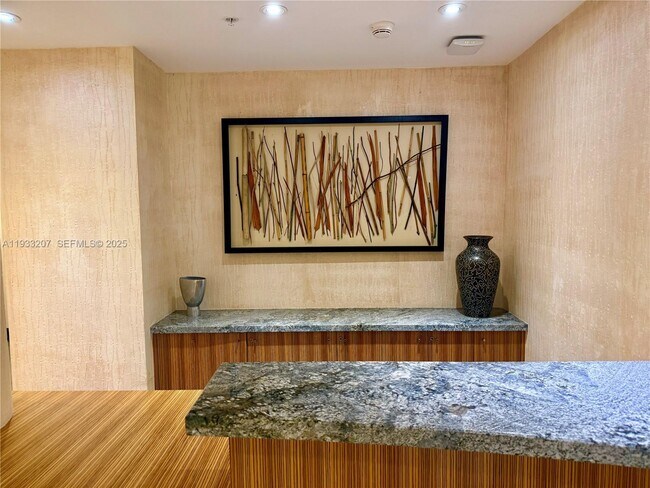 Building Photo - 253 NE 2nd St