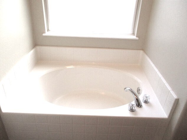 Building Photo - 1472 Redbird Creek Dr