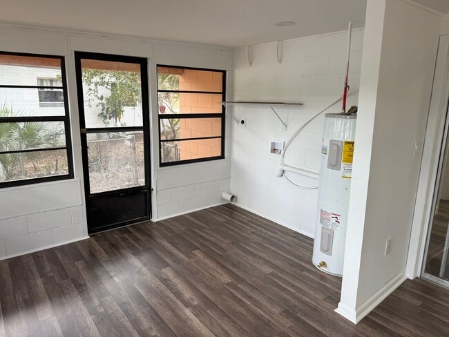 Building Photo - Water View - Remodeled 4 bedroom and 2 bath -  Sunroom
