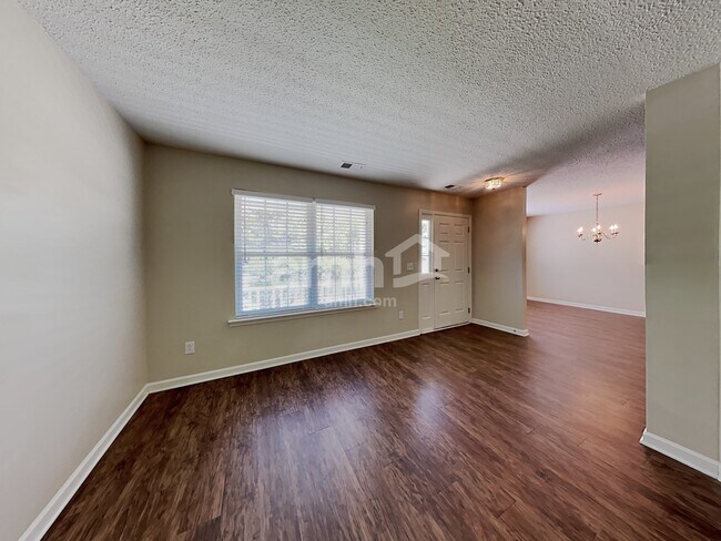 Building Photo - 347 Dogwood Creek Pl