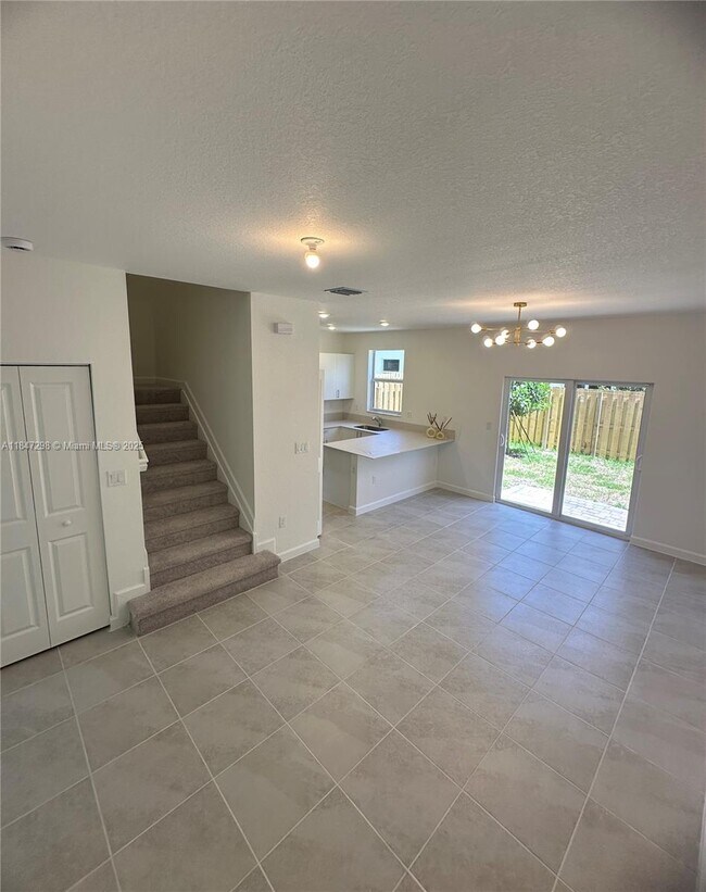 Building Photo - 2627 SE 28 Street