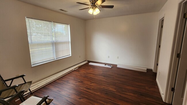 Building Photo - 1524 Mayberry Ln