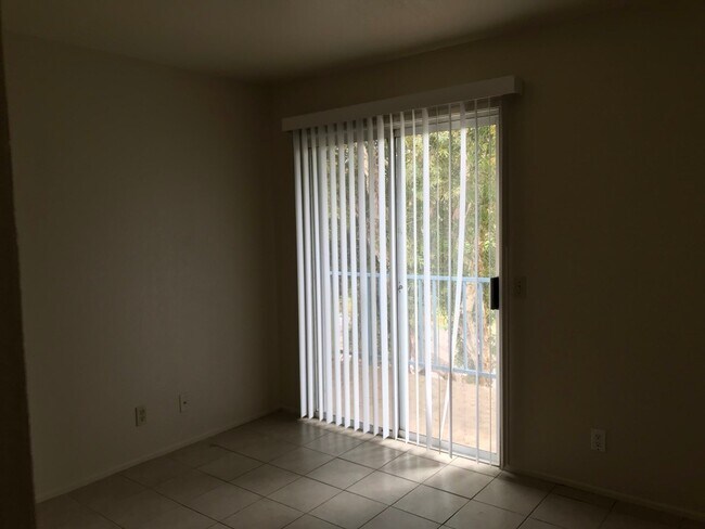 Building Photo - 850 Camino Lindo