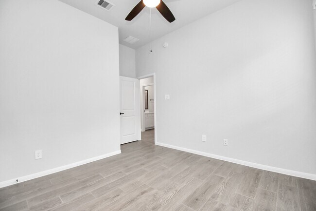 Building Photo - 19807 Palomino Pr Trl