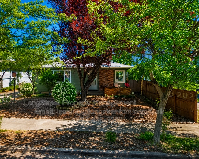 Building Photo - 4516 SE 65th Ave