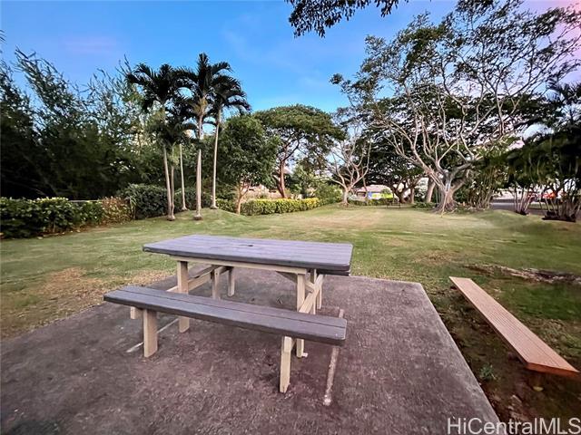 Building Photo - 98-1038-1038 Moanalua Rd