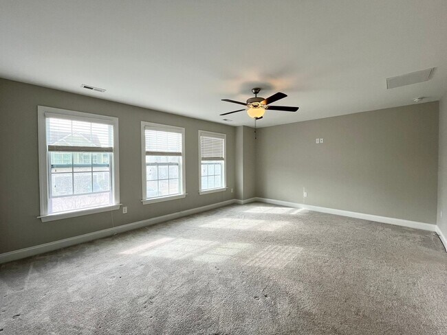 Building Photo - Fantastic 4BD, 2.5BA Home Near Downtown Fuquay-Varina with HOA Amenities, bonus office and 2-Car ...