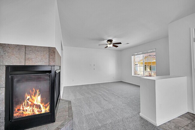 Building Photo - $2,640.95, $300 off the first month's rent, 4 Beds - 2 Bath, Single Family Home in Denver with 2-...