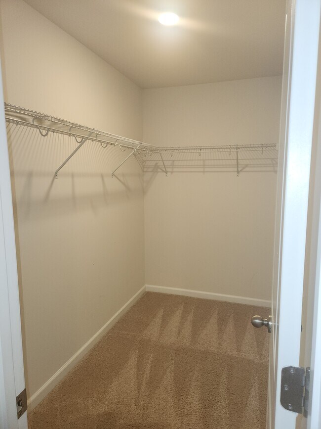 Building Photo - 4517 Sandstone Dr