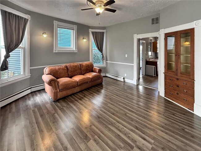 Building Photo - 417 Mt Ida St