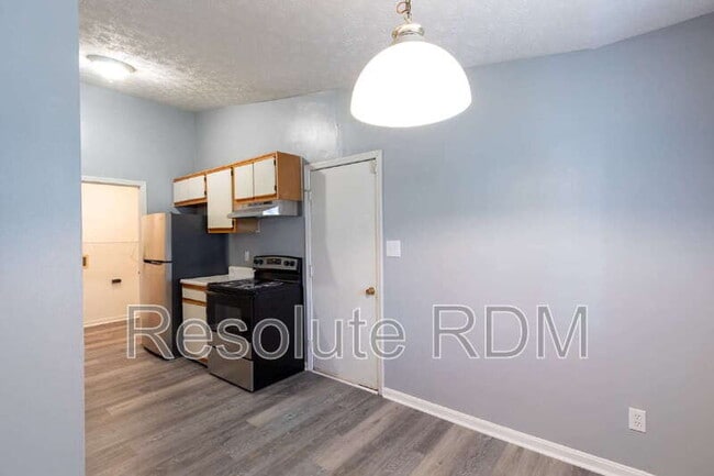 Building Photo - 3826 Ireland Dr