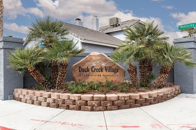 Building Photo - 2nd floor unit in gated community with pool/spa/tennis