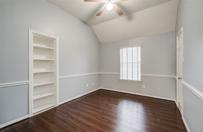 Building Photo - 14731 Raven Hollow Ln